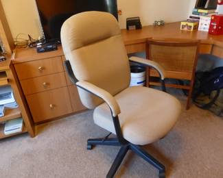 Desk chair