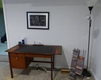 Mid-Century desk, CD's