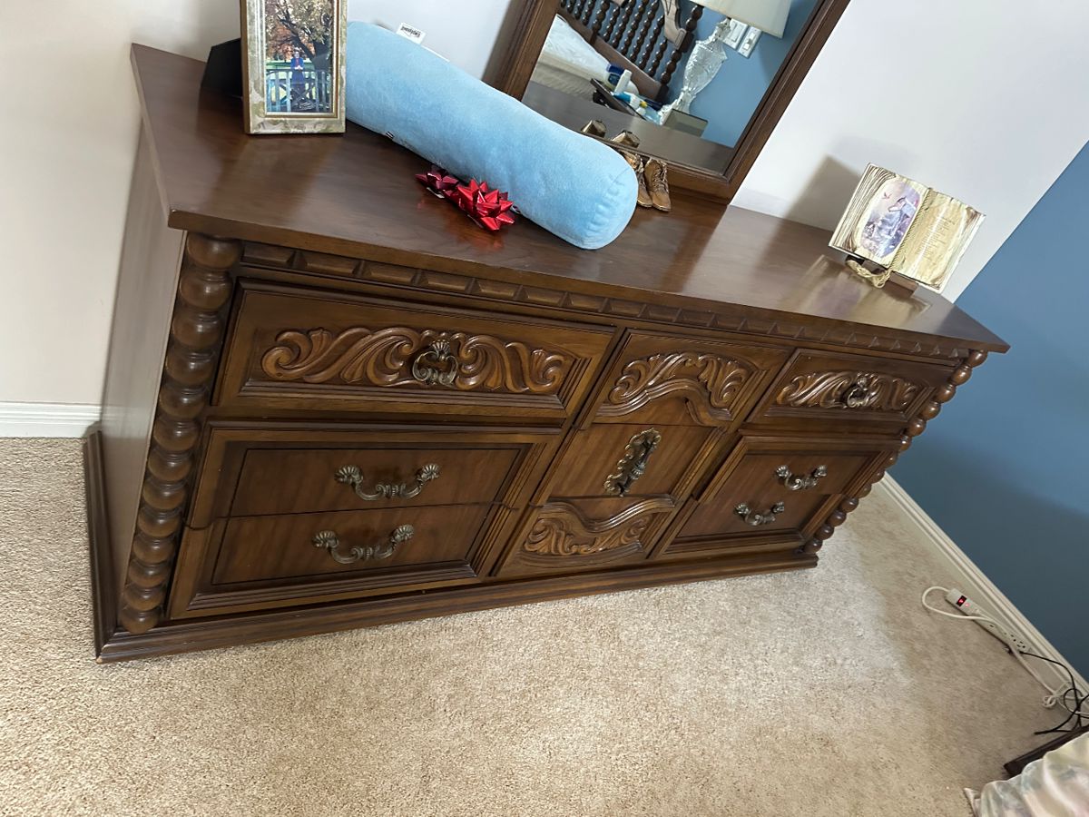 Fox grape Inhome Estate in Springfield, MO starts on 4/11/2024