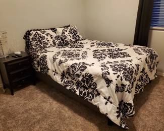 Queen Bedroom Set