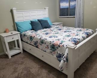 Queen Bedroom Set