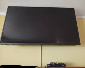 50 Smart TV And Blueray Player