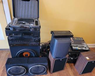 Karaoke Equipment Xenyx 1622fx Mixer Crown Poweramp Dual And Kenwood Speakers And More