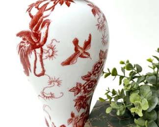 Andrea By Sadek Vase with Lid Decor