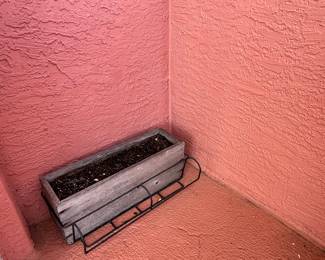 We have 5 of these railing planters