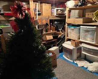 Got the keys to this beautiful Bay City home! This is my initial walk through. Starting to unpack, set up and display tomorrow! New photos added daily. 