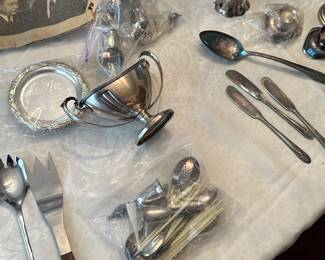 Got the keys to this beautiful Bay City home! This is my initial walk through. Starting to unpack, set up and display tomorrow! New photos added daily. 