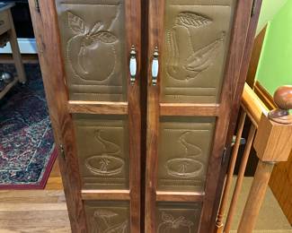 Got the keys to this beautiful Bay City home! This is my initial walk through. Starting to unpack, set up and display tomorrow! New photos added daily. 