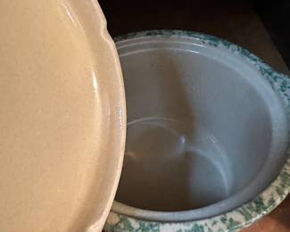 Blue/Green Splatter Spongeware Pottery Crock w/Lid. R.R.P. Co. Roseville, USA. 
