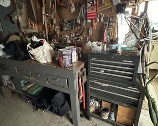 Got the keys to this beautiful Bay City home! This is my initial walk through. Starting to unpack, set up and display tomorrow! New photos added daily. 