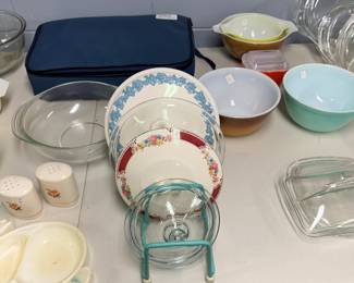 Another table full of pyrex! Also, lots of extra lids in every shape and size! 