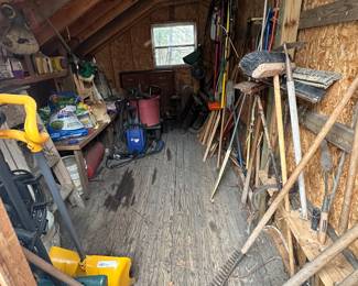 Got the keys to this beautiful Bay City home! This is my initial walk through. Starting to unpack, set up and display tomorrow! New photos added daily. 