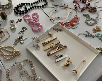 Beautiful estate costume jewelry! Mid century! Many Sterling pieces. Some gold. All in great condition! Necklaces, bracelets, rings and more! 