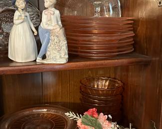 Got the keys to this beautiful Bay City home! This is my initial walk through. Starting to unpack, set up and display tomorrow! New photos added daily. 