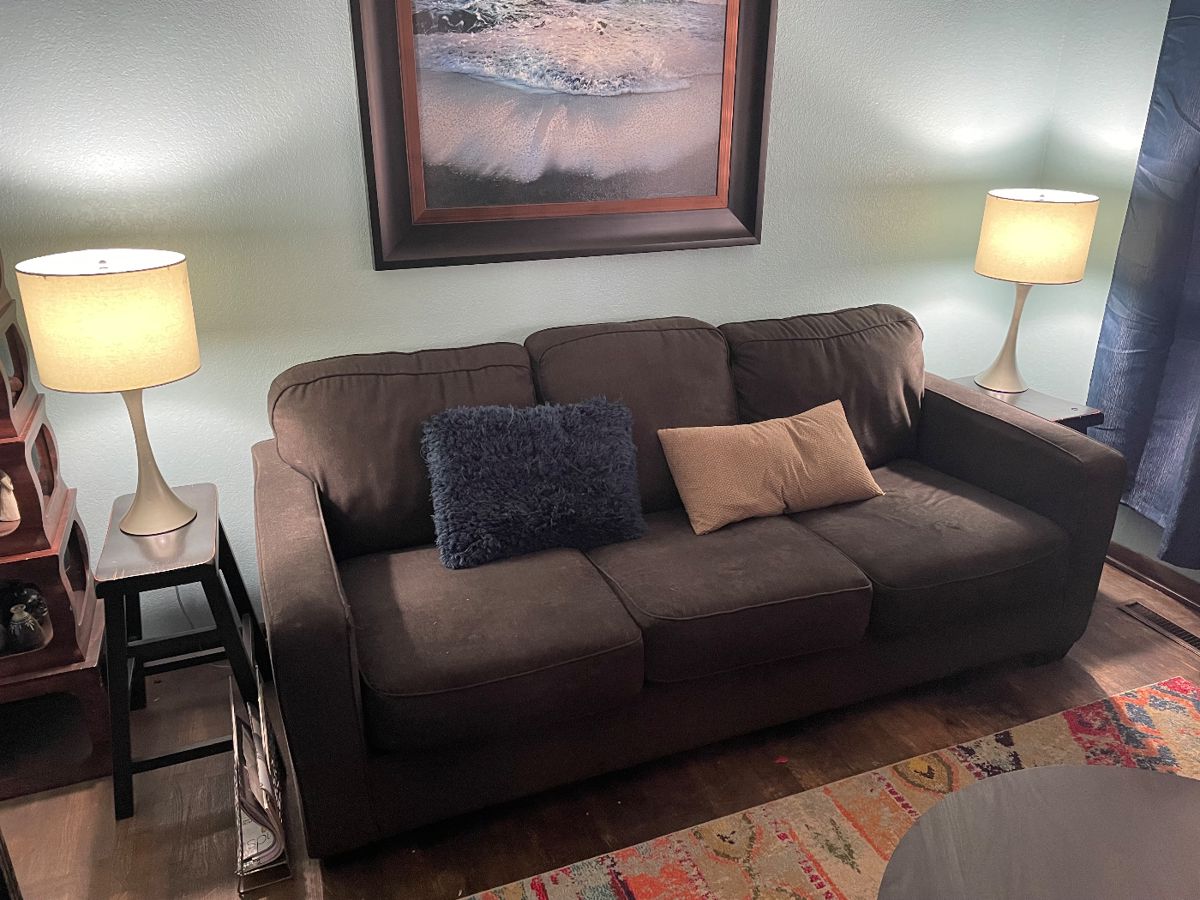 Hidden Treasures Estate Sales LLC in Wichita, KS starts on 2/15/2024