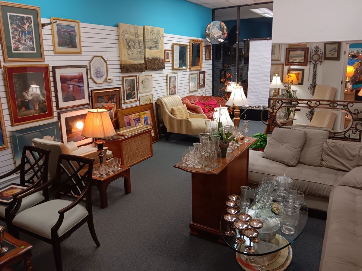 Ultimate RESELLERS & DIGGERS Estate Sale starts on 2/9/2024