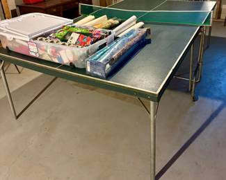 Ping-pong table