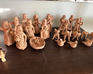 22 pc Nativity Mexican folk art Attributed to TTeodora Blanco $325.