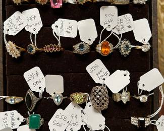 Various ladies rings Vermeil, ./.925, plated w and without stones.