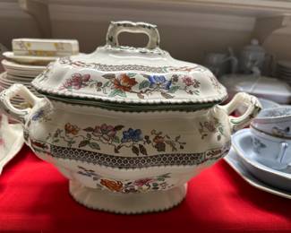Spode “ Chinese Rose “ soup tureen 