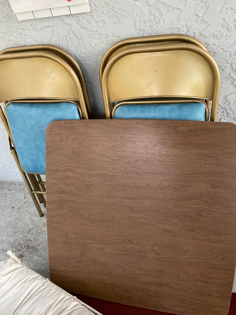 Helping Hands Estate Sales /Fl Dunnellon starts on 2/21/2024