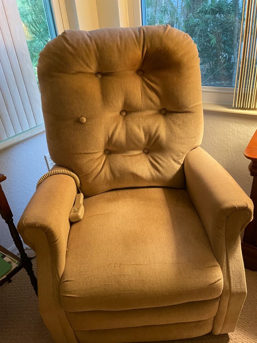 Lift chair works great $50.00