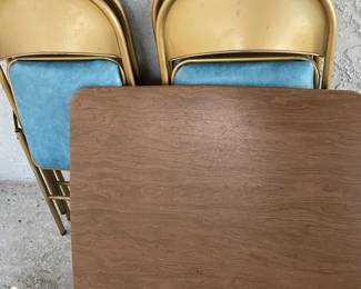 Card table & 4 chairs (nice)