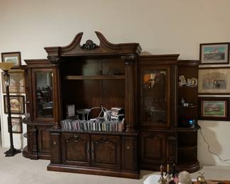 5 piece Entertainment center being sold 2 corner hutches 2 center book case cabinets, & 1 certer entertainment 50 in TV no problem