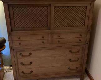 MCM Dresser