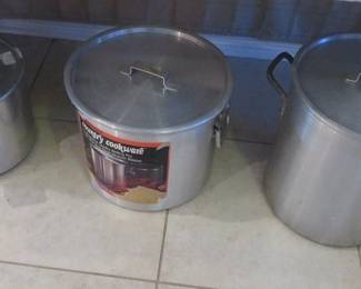 Stock pots