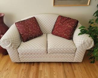 Cream/White Love Seat and Couch with Houndstooth Pattern