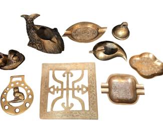 COLLECTION VINTAGE INDIAN BRASS ARTICLES