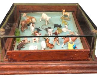 VINTAGE PORCELAIN, GLASS ANIMAL MINIATURES AND SHOWCASE