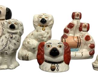 COLLECTION STAFFORDSHIRE SPANIELS STATUES