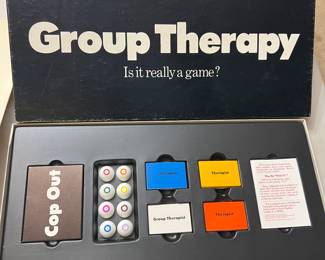 And the inside is totally complete and in excellent condition!!!