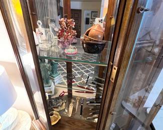 I love this gem tree sculpture… I should’ve gotten more close-up picture for you… Sorry I guess You’ll have to come to the sale!