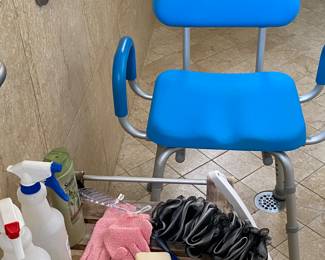 Miscellaneous in master bathroom