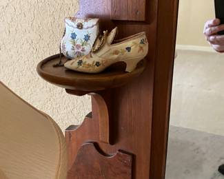 Side detail on dresser