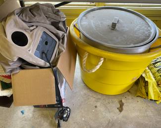 Garage - Intex air mattress - miscellaneous