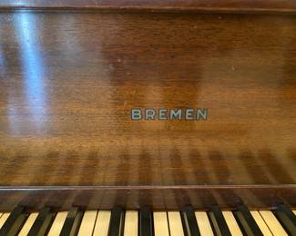 Piano is “Bremer” brand name