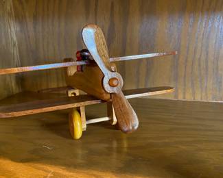 Neat wooden airplane