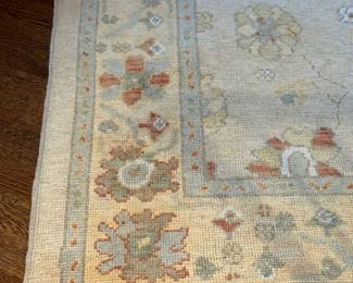 Hand Knotted Area Rug (5'2" x 7'2")