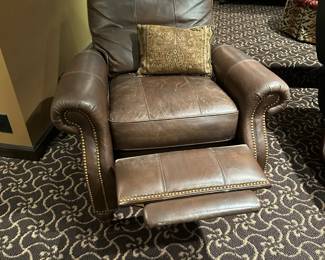 Motioncraft by SHERRILL Studded Leather Pushback Recliners