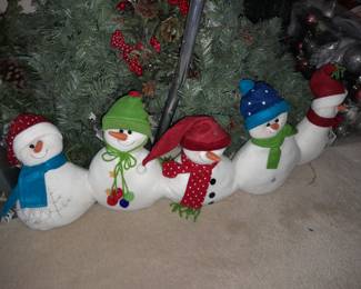 TONS Of Christmas Decor.....ALL $5 OR LESS! 