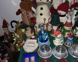 TONS Of Christmas Decor.....ALL $5 OR LESS! 
