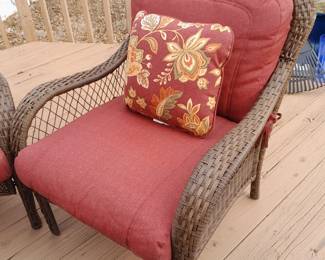 Nice Condition 4 Piece Outdoor Furniture Set W/ Cushions & Pillows