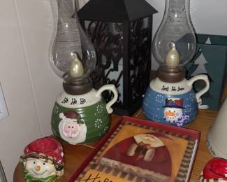 TONS Of Christmas Decor.....ALL $5 OR LESS! 