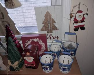 TONS Of Christmas Decor.....ALL $5 OR LESS! 