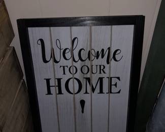 TONS Of Christmas Decor.....ALL $5 OR LESS! 