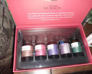BRAND NEW Nature Love Essential Oils Gift Set